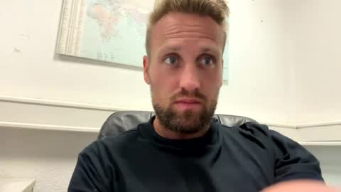 lovefuesse online show from September 10, 8:02 am