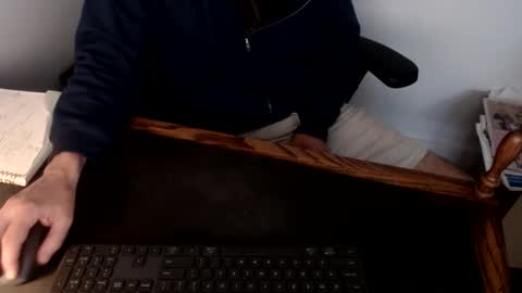 lreed090 online show from March 3, 10:51 pm