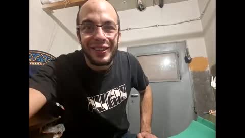 Lshot D online show from December 1, 9:07 pm