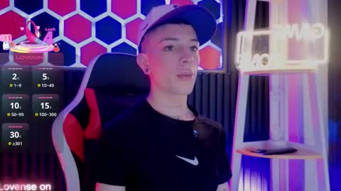 Luca  online show from March 14, 9:22 pm