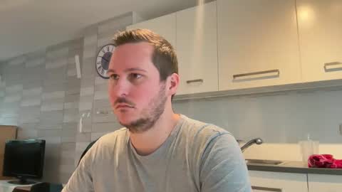 Snapshot of lucas1996_ chatting on December 31, 10:58 am Lucas online show from December 31, 10:58 am