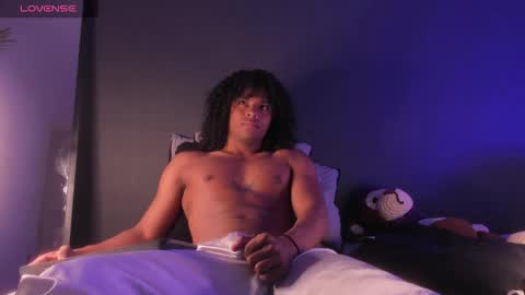Snapshot of lucas_eevans07 chatting on October 20, 1:09 am online show from October 20, 1:09 am