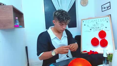 Lucas Luxx online show from November 23, 9:15 pm