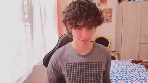 lucas_xo online show from October 27, 3:14 pm