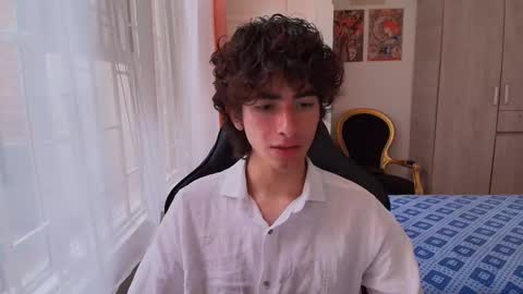 lucas_xo online show from October 30, 7:37 pm