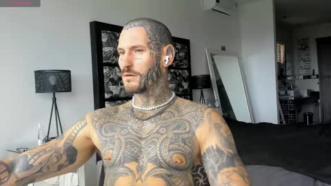 lucasexclusive online show from December 6, 4:47 am