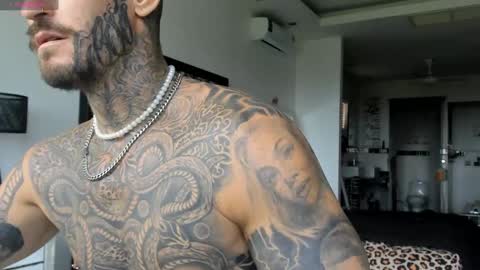 lucasexclusive online show from January 18, 5:25 am