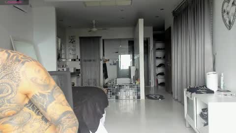 lucasexclusive online show from January 15, 4:25 am