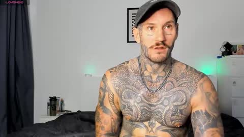 lucasexclusive online show from November 1, 7:23 am