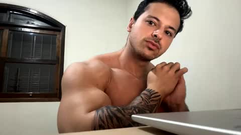 lucasfit24 online show from January 16, 11:15 am