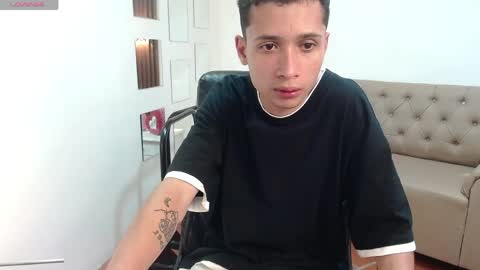 LucassSmith11 online show from April 1, 7:33 pm