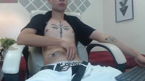 LucassSmith11 online show from February 24, 4:19 pm