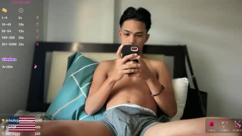 luda_69 online show from April 4, 1:57 am