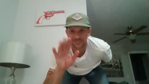 luiggii0904 online show from January 31, 11:45 pm