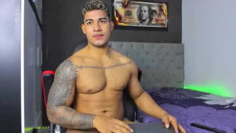 Luigi Independent model online show from September 13, 2:12 am