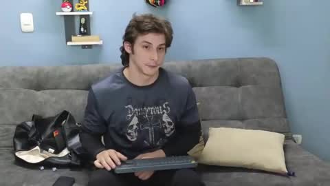 Luigi online show from December 10, 10:05 pm