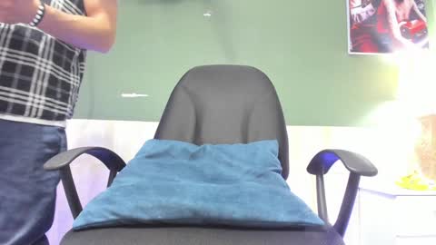Snapshot of luis_as chatting on December 25, 9:45 am Luis AS online show from December 25, 9:45 am
