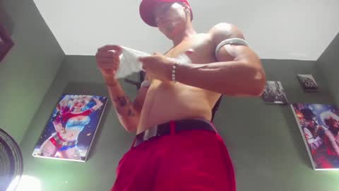 Snapshot of luis_as chatting on December 3, 11:13 pm Luis AS online show from December 3, 11:13 pm