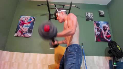 Snapshot of luis_as chatting on March 10, 11:38 pm Luis AS online show from March 10, 11:38 pm