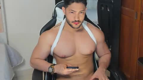 luis_baptista online show from September 30, 2:40 am