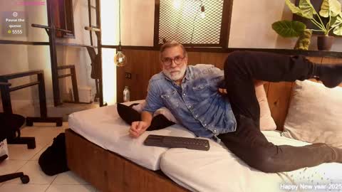 Luke Crews online show from March 6, 3:24 pm