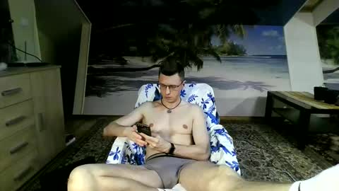 Andrew independent model 2000-0000 CET daily online show from March 10, 9:21 pm