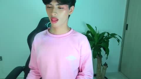 Luna Stanford online show from January 10, 7:45 am