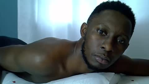 lunalove22_ online show from October 26, 4:14 am