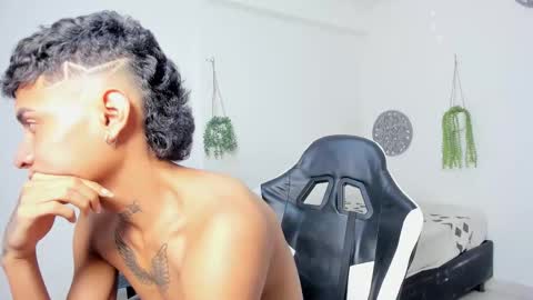 lunay_bigcock420 online show from November 1, 9:57 am