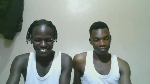 luoislove online show from November 11, 8:36 pm