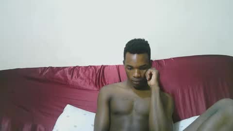 luoislove online show from March 30, 8:10 pm