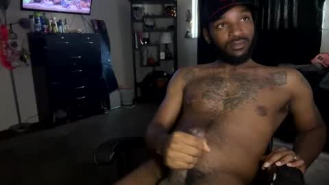 luverboi online show from December 13, 10:23 pm