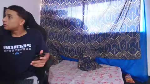 lyon_wiliamss online show from January 11, 6:00 pm