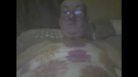 Snapshot of macbewdekan25 chatting on December 8, 10:52 am macbewdekan25 online show from December 8, 10:52 am