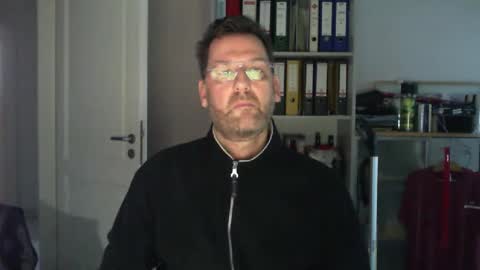 macfly67 online show from January 26, 7:42 am