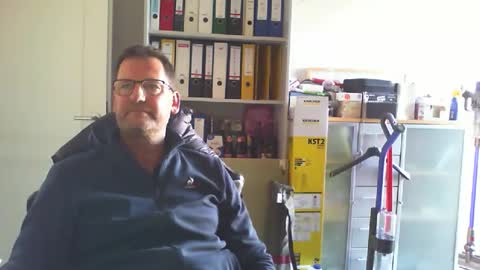 macfly67 online show from October 18, 2:22 pm