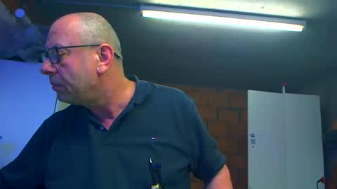 Andy online show from March 3, 9:32 pm