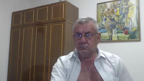 Macho online show from September 19, 7:57 pm