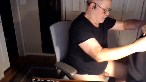 MackB1950 online show from July 7, 7:34 am