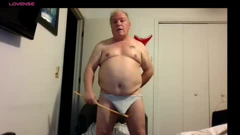 mackdocc001 online show from October 28, 6:54 pm