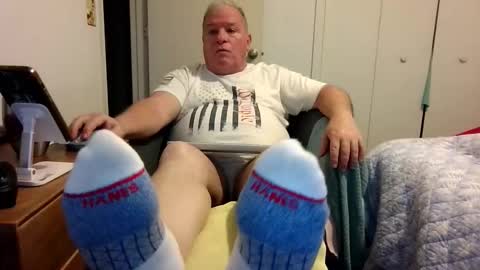 mackdocc001 online show from November 28, 6:32 pm