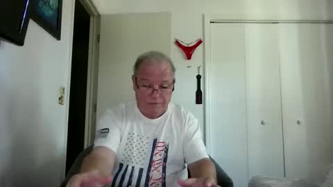 mackdocc001 online show from March 18, 3:48 pm