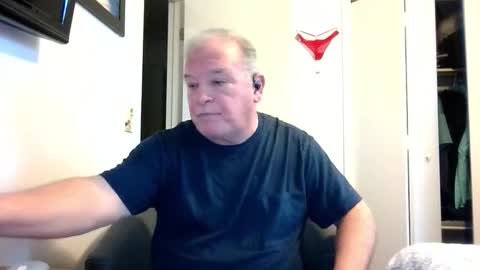 mackdocc001 online show from February 13, 5:18 pm