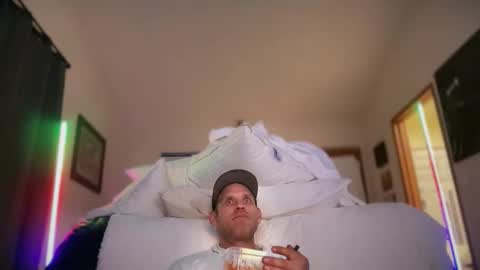 MackinCaliAllDay online show from October 27, 10:06 am