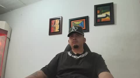 magic_milk23 online show from December 2, 3:53 am