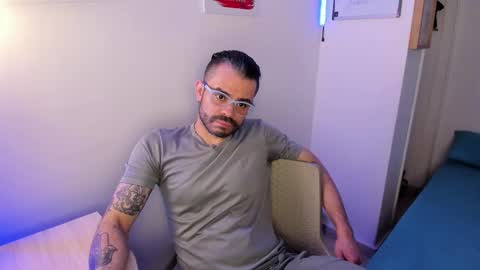     online show from March 21, 10:36 pm