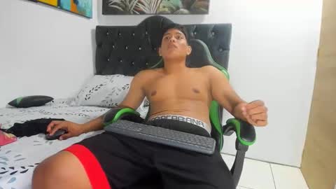 M A G N U S T online show from April 16, 2:11 am