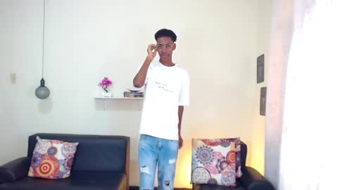 Snapshot of maiki18 chatting on January 25, 2:03 pm I am Maik online show from January 25, 2:03 pm