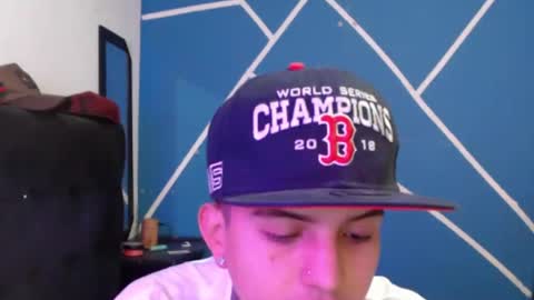 maikjameshot online show from December 22, 6:38 pm