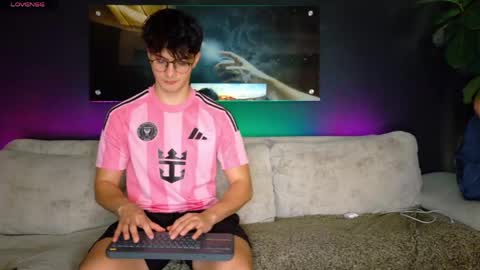 Bastian Arslan online show from May 23, 8:25 pm